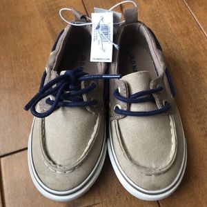 NEw Old navy boat shoes. Size 6 toddler.